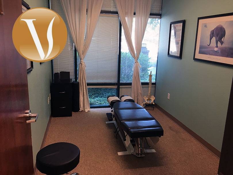 van-spinal-care-adjustment-room